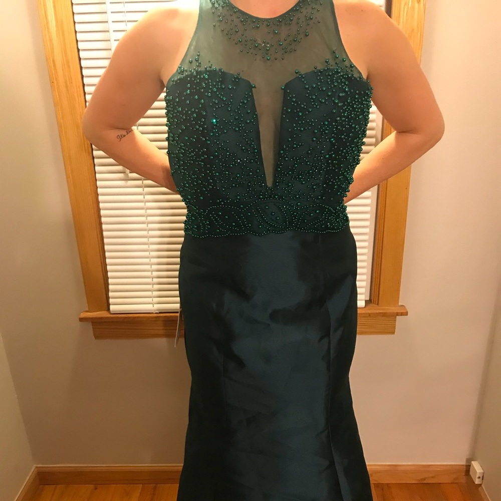 milano emerald prom dress size 6